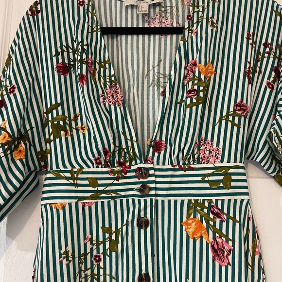 Women's Kimono-style Dress - Picture 4 of 6